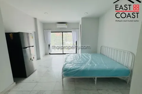Casa de 8 dormitorios en Pattaya, Tailandia № 213404 - foto 12
