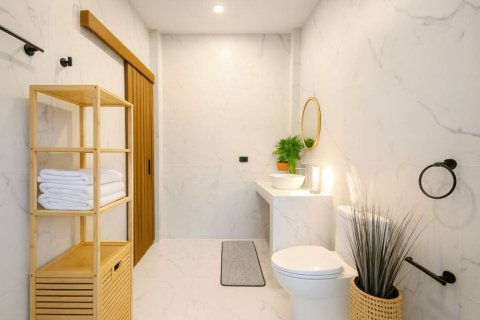 Villa in Surat Thani, Thailand 2 bedrooms № 154609 - photo 10