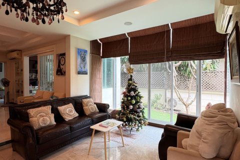 Дом в Лат Пхрау, Бангкок, Таиланд с 5 спальнями  № 144825 - фото 7