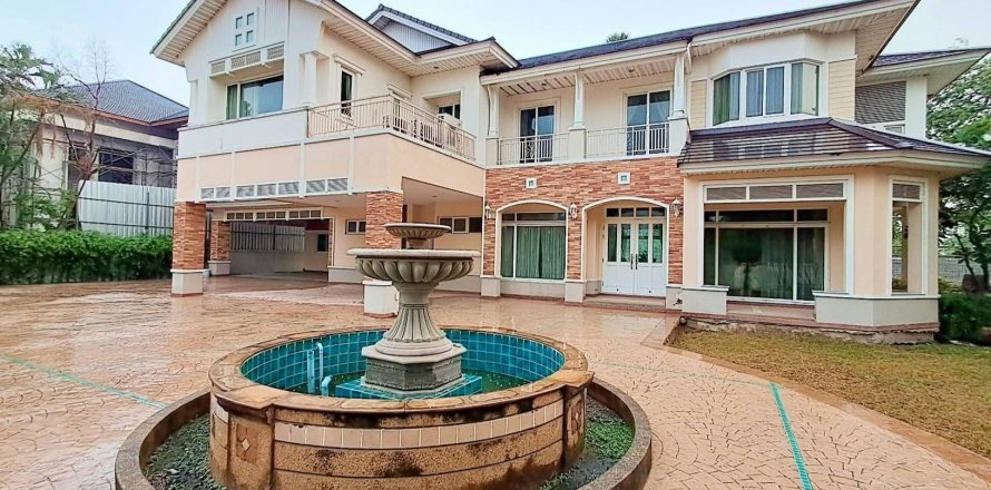 Вилла в Минбури, Бангкок, Таиланд с 4 спальнями  № 144824