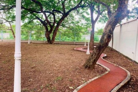 Вилла в Минбури, Бангкок, Таиланд с 4 спальнями  № 144824 - фото 15