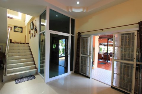 Дом в Паттайе, Таиланд с 5 спальнями № 157461 - фото 2