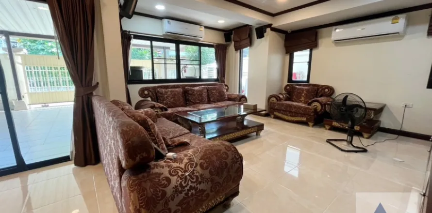 Haus in Watthana, Bangkok, Thailand 4 Schlafzimmer № 216521