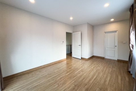 Дом в Самутпракане, Таиланд с 4 спальнями  № 167679 - фото 18