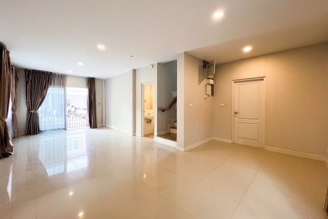 Дом в Самутпракане, Таиланд с 4 спальнями  № 167679 - фото 15