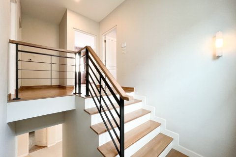 Дом в Самутпракане, Таиланд с 4 спальнями  № 167679 - фото 16