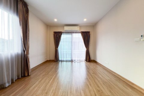 Дом в Самутпракане, Таиланд с 4 спальнями  № 167679 - фото 4