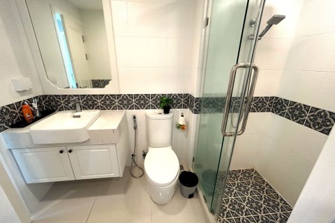 Condo in Pattaya, Thailand, 2 bedrooms  № 152623 - photo 11
