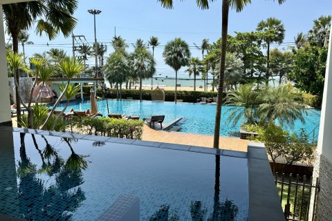 Condo in Pattaya, Thailand, 4 bedrooms  № 152626 - photo 20