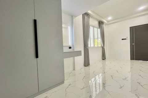 House in Pattaya, Thailand 3 bedrooms № 152625 - photo 14