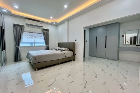 House in Pattaya, Thailand 3 bedrooms № 152625 - photo 6