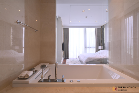Condo in Bangkok, Thailand, 3 bedrooms № 184462 - photo 3