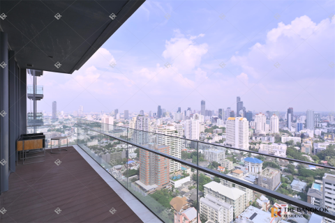 Condo in Bangkok, Thailand, 3 bedrooms  № 184463 - photo 3
