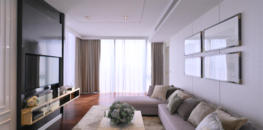 Condo in Bangkok, Thailand, 3 bedrooms  № 184463
