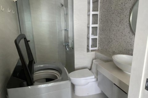 Condo in Hua Hin, Thailand, 2 bedrooms  № 173117 - photo 15