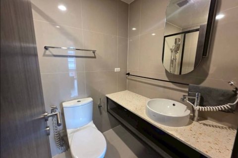 Condo à Din Daeng, Bangkok, Thaïlande, 2 chambres  № 173123 - photo 10