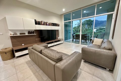 Condo in Phuket, Thailand, 3 bedrooms  № 173120 - photo 26