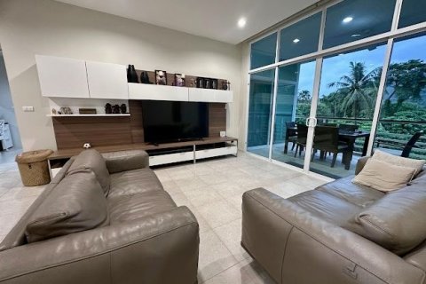 Condo in Phuket, Thailand, 3 bedrooms  № 173120 - photo 21