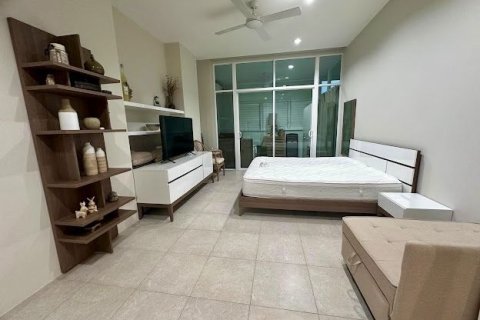 Condo in Phuket, Thailand, 3 bedrooms  № 173120 - photo 14