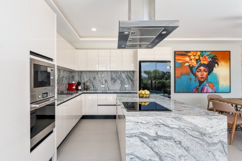 Villa in Ko Samui, Thailand 3 bedrooms № 173122 - photo 8