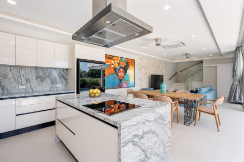 Villa in Ko Samui, Thailand 3 bedrooms № 173122 - photo 10