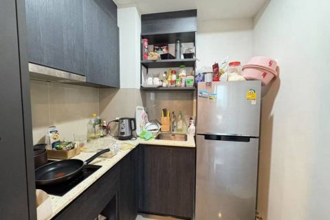 Condo à Huai Khwang, Bangkok, Thaïlande, 2 chambres  № 134588 - photo 4