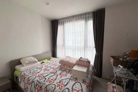 Condo à Huai Khwang, Bangkok, Thaïlande, 2 chambres  № 134588 - photo 10