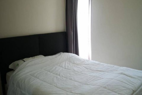 Кондоминиум с 2 спальнями в Дин Даенге, Бангкок, Таиланд № 134590 - фото 6