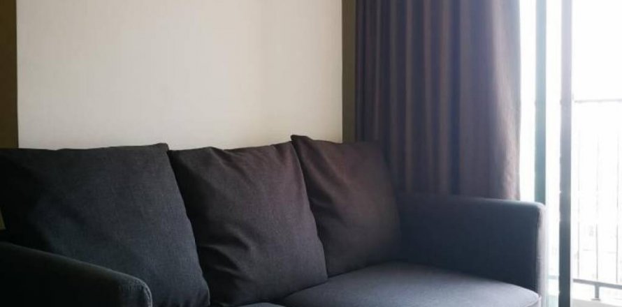 Кондоминиум с 2 спальнями в Дин Даенге, Бангкок, Таиланд № 134590