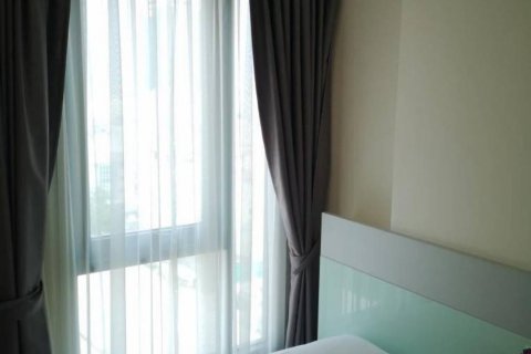 Кондоминиум с 2 спальнями в Дин Даенге, Бангкок, Таиланд № 134590 - фото 8