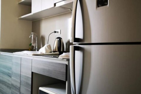 Кондоминиум с 2 спальнями в Дин Даенге, Бангкок, Таиланд № 134590 - фото 9