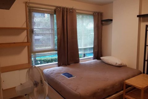 Condo à Phra Khanong, Bangkok, Thaïlande, 2 chambres  № 163016 - photo 2