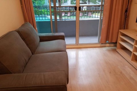 Condo à Phra Khanong, Bangkok, Thaïlande, 2 chambres  № 163016 - photo 6