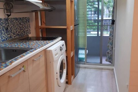 Condo à Phra Khanong, Bangkok, Thaïlande, 2 chambres  № 163016 - photo 4