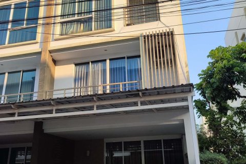Townhouse in Chatuchak, Bangkok, Thailand 4 bedrooms № 163018 - photo 2