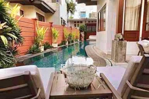 House in Bangkok, Thailand 5 bedrooms № 157545 - photo 14