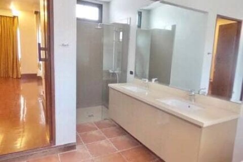 House in Bangkok, Thailand 5 bedrooms № 157545 - photo 3