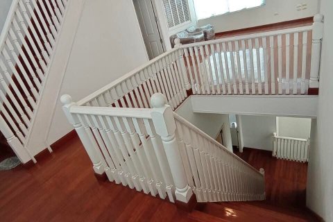 House in Bangkok, Thailand 5 bedrooms № 157540 - photo 4