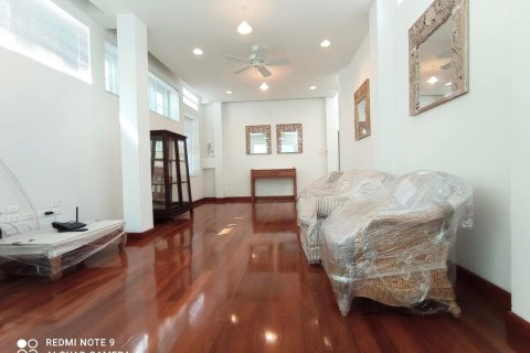 House in Bangkok, Thailand 5 bedrooms № 157540 - photo 13