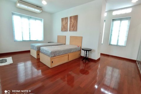 House in Bangkok, Thailand 5 bedrooms № 157540 - photo 8