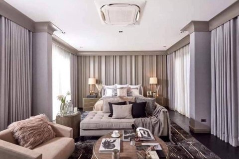 House in Bangkok, Thailand 5 bedrooms № 157546 - photo 3