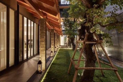 House in Bangkok, Thailand 5 bedrooms № 157546 - photo 12