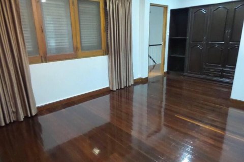 House in Bangkok, Thailand 4 bedrooms № 157541 - photo 7