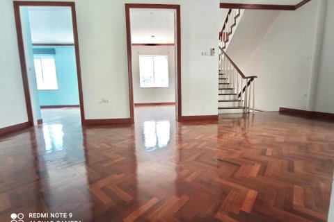 Office à Bangkok, Thaïlande 2152.78 m2 № 157544 - photo 6