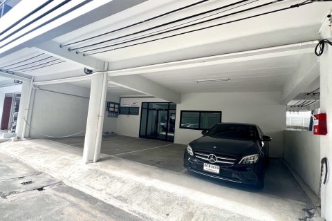 Propriété commerciale à Watthana, Bangkok, Thaïlande № 164147 - photo 3