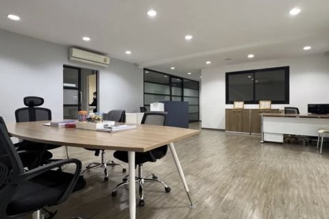 Propriété commerciale à Watthana, Bangkok, Thaïlande № 164147 - photo 6