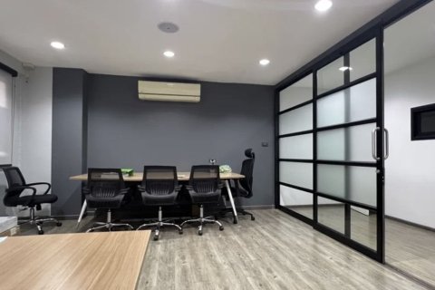 Propriété commerciale à Watthana, Bangkok, Thaïlande № 164147 - photo 9