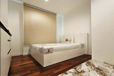 Condo in Huai Khwang, Bangkok, Thailand, 2 bedrooms  № 164145 - photo 13