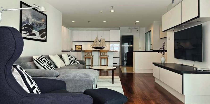 Condo in Huai Khwang, Bangkok, Thailand, 2 bedrooms  № 164145