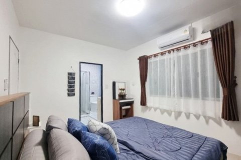House in Pattaya, Thailand 3 bedrooms № 145586 - photo 8